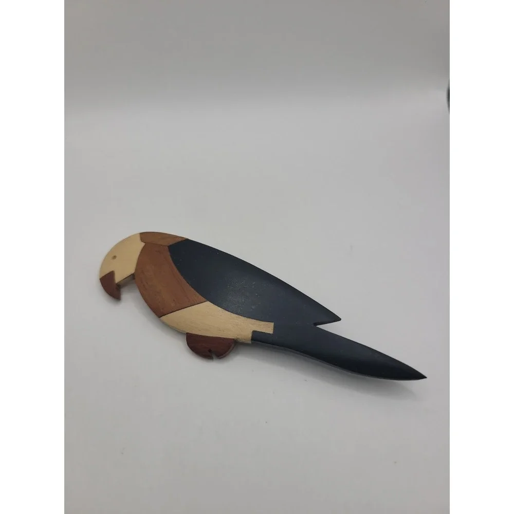 N/A tropical toucan